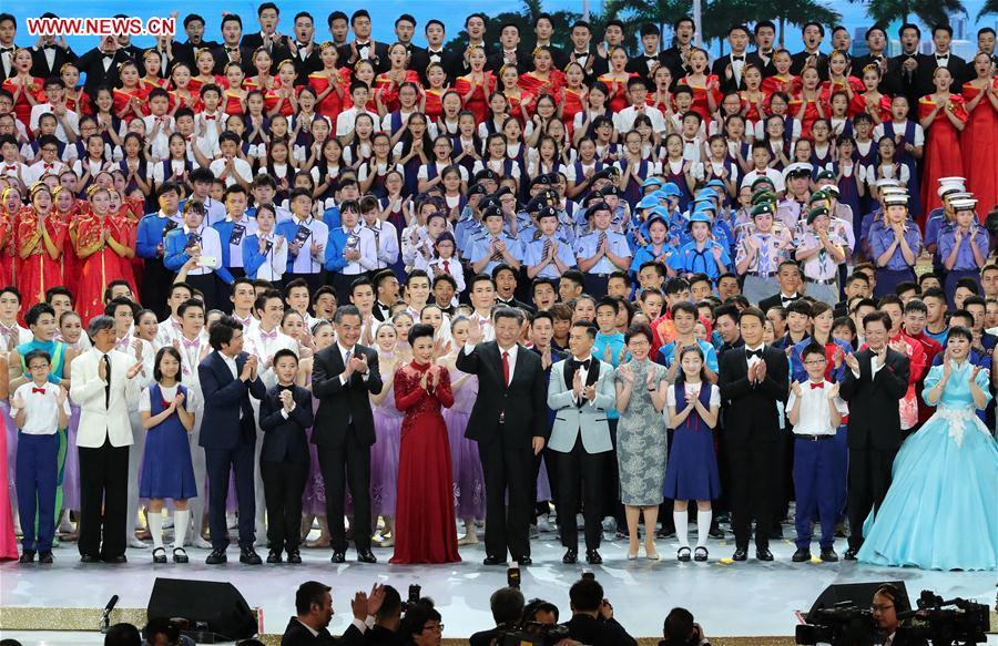 President Xi attends gala show for HK's 20th return anniversary