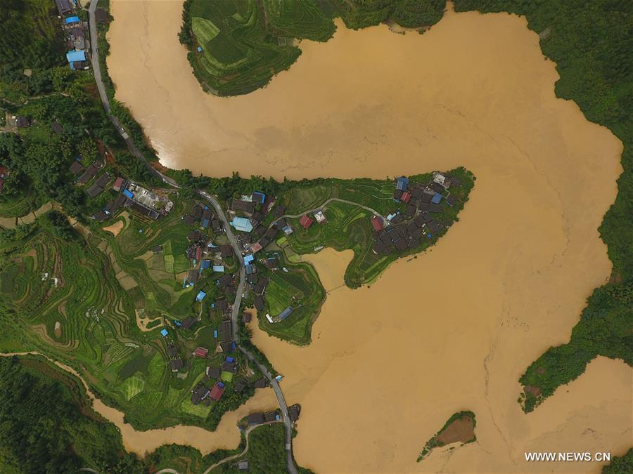 Parts of lands flooded in SW China's Guizhou(1/4)