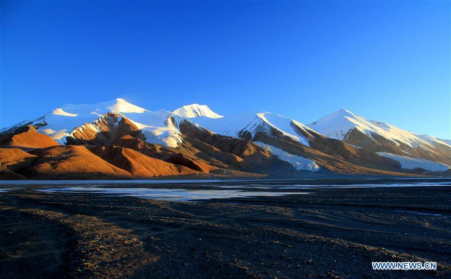 China's Qinghai Hoh Xil enters world heritage list as natural site(1/13)