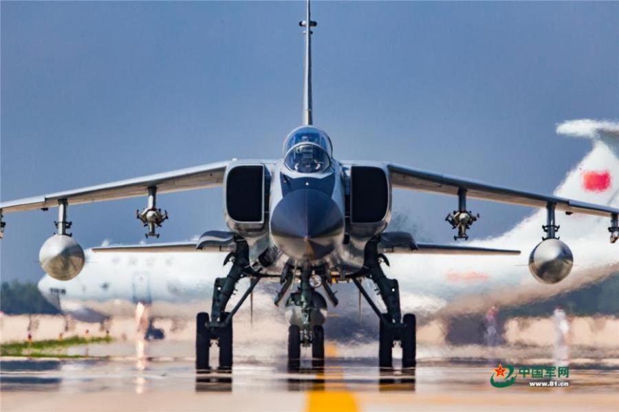Chinese air force prepares for international military games(1/10)