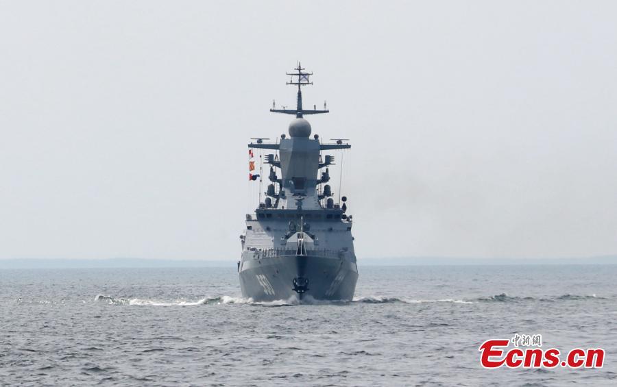 A Russian warship participates in a drill with the Chinese Navy in the Baltic Sea. The aim of the Joint Sea 2017 drills, which kicked off on Saturday and will last until July 28, is to carry out joint rescue missions and ensure maritime economic activities. (Photo: China News Service/Wang Xiujun)