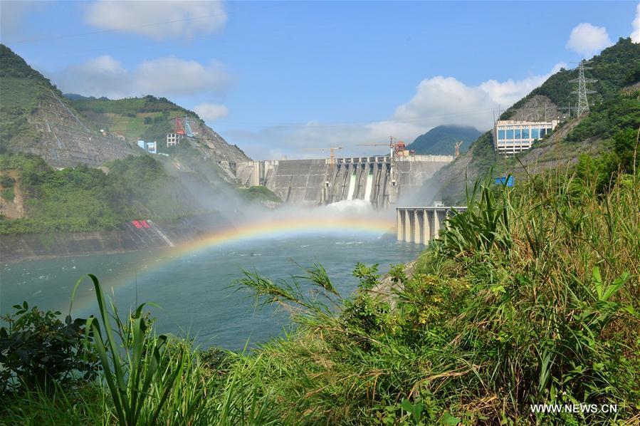Hydropower station in SW China opens sluice for flood control(1/6)