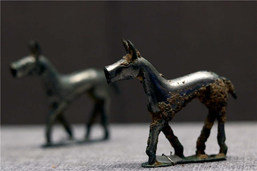 Exhibition of antiques going on in Hebei(1/11)