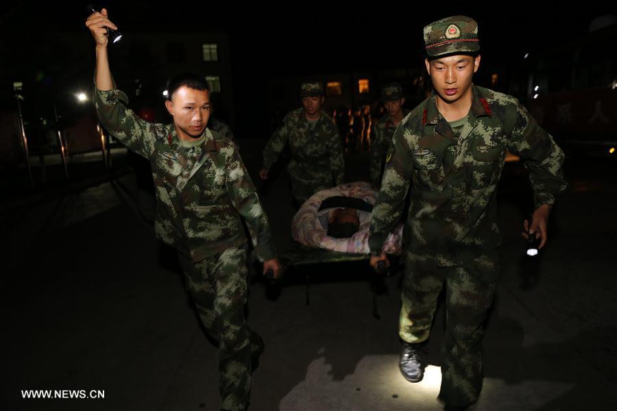 7.0-magnitude quake hits Sichuan(1/12)