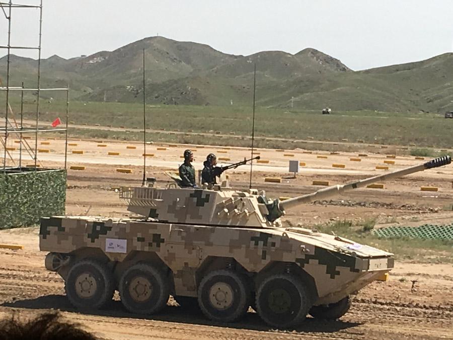 Land forces display military might at arms exhibition(1/5)
