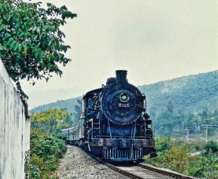Traveling on board China's trains for 30 years(1/10)
