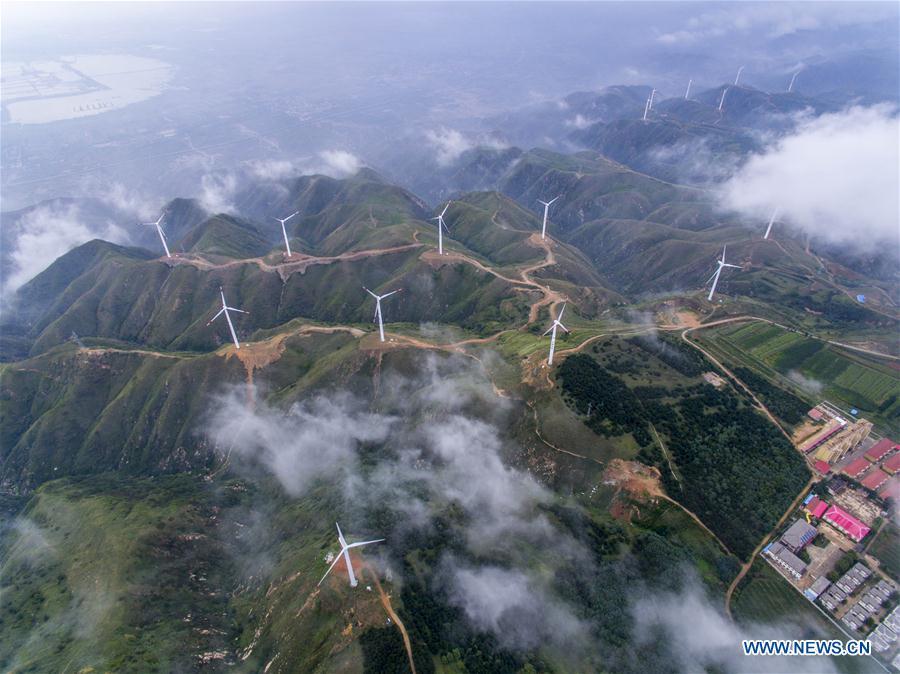 Aerial view of Zhongtiao Mountain in N China(1/5)