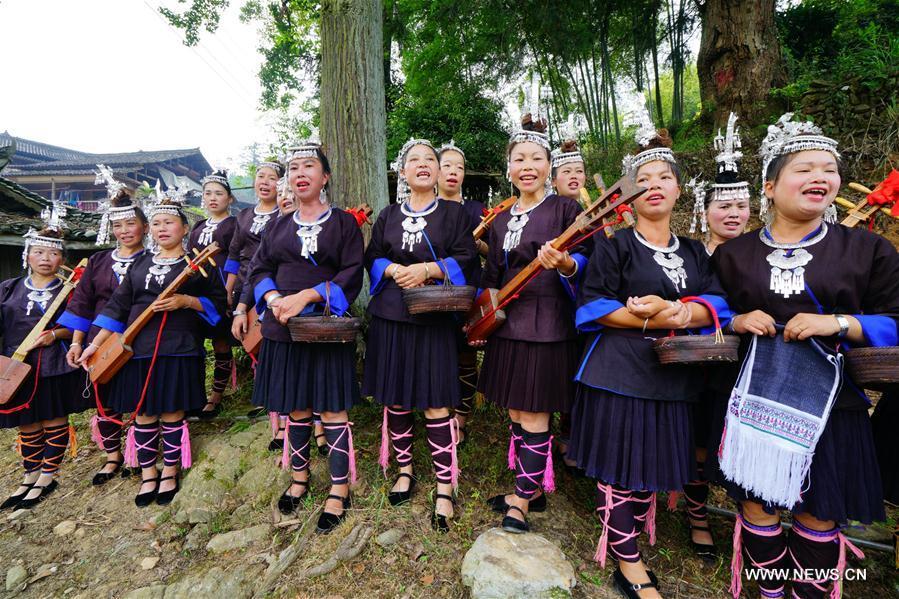 People of Dong ethnic group celebrate Singing Festival in S China (1/8)