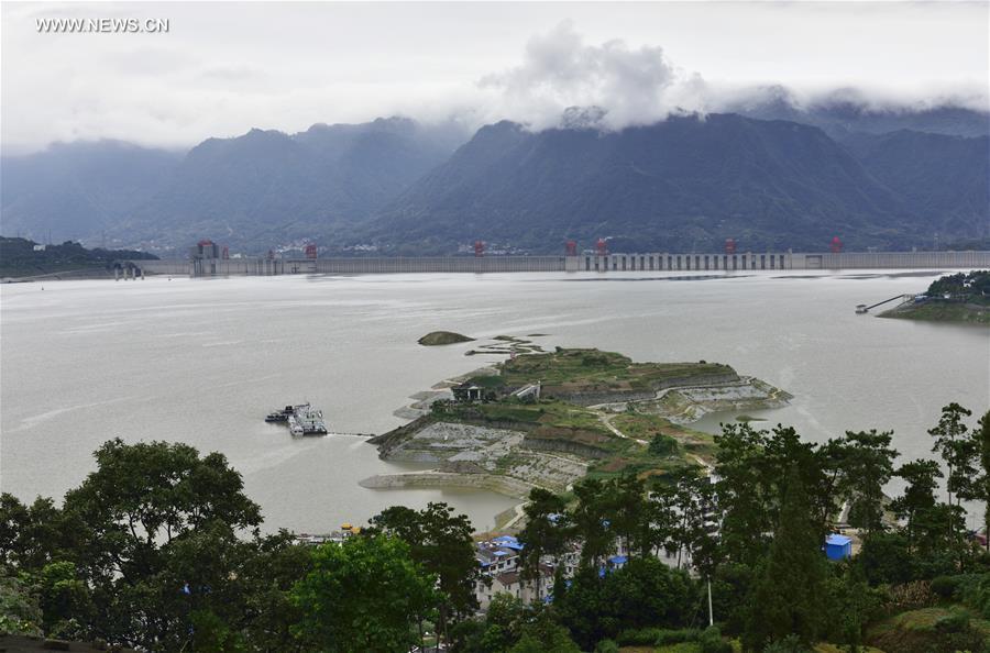Three Gorges project starts to launch water storage test(1/4)