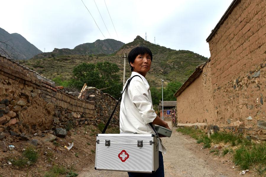 Rural CPC member's contribution is family tradition(1/8)