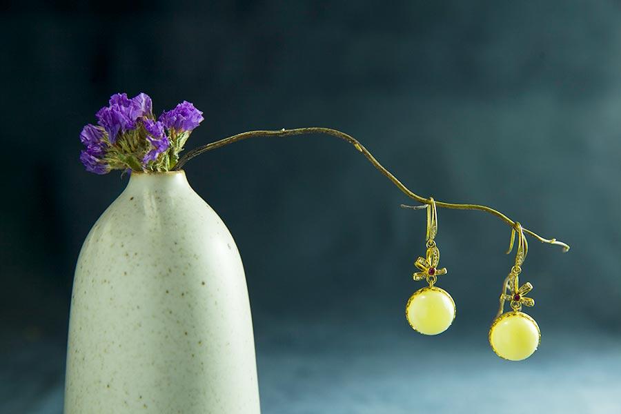 Urumqi jeweler showcases Hetian jade creations in Beijing(1/5)