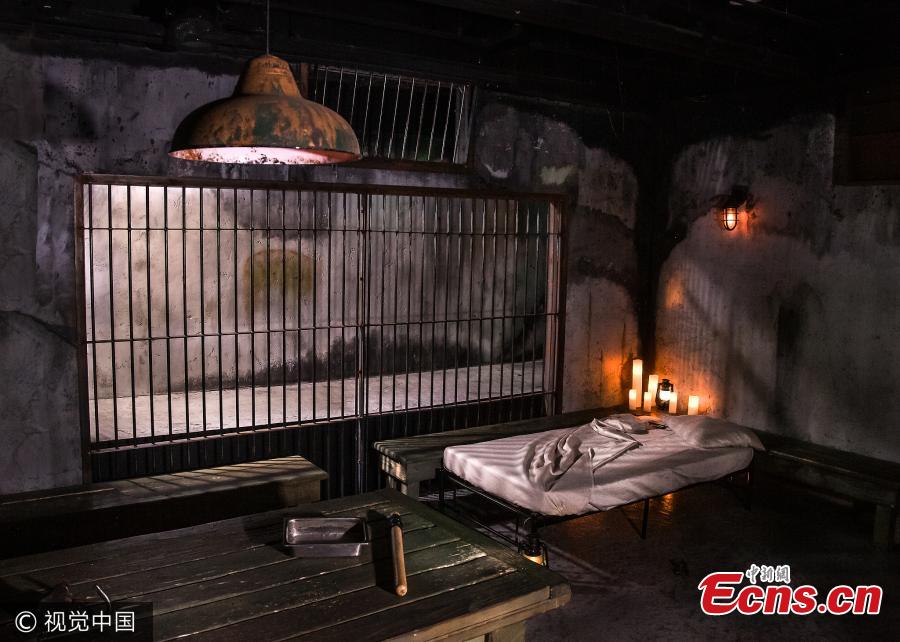 Spend Halloween in recreated Alcatraz jail cell (1/5)