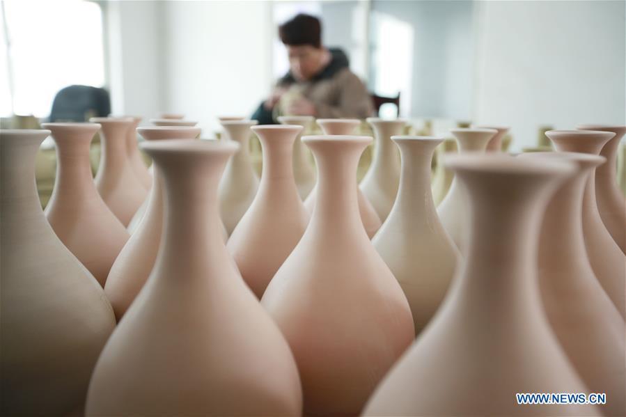 Workshop of Ru porcelain manufacturer in Henan(1/7)