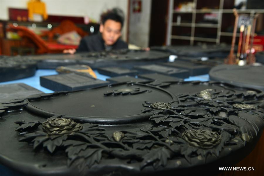Sizhou inkstone carving in Guizhou(2/5)