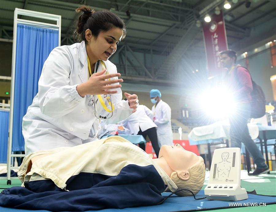 Clinical skill contest attracts over 100 overseas students in Tianjin(1/5)
