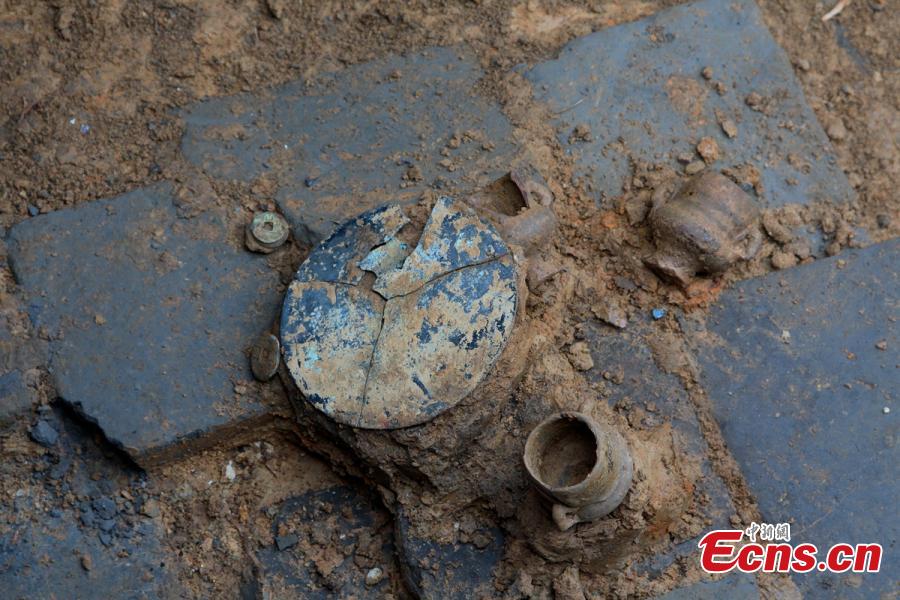Complex of tombs of Song Dynasty unearthed in SW China (1/8)