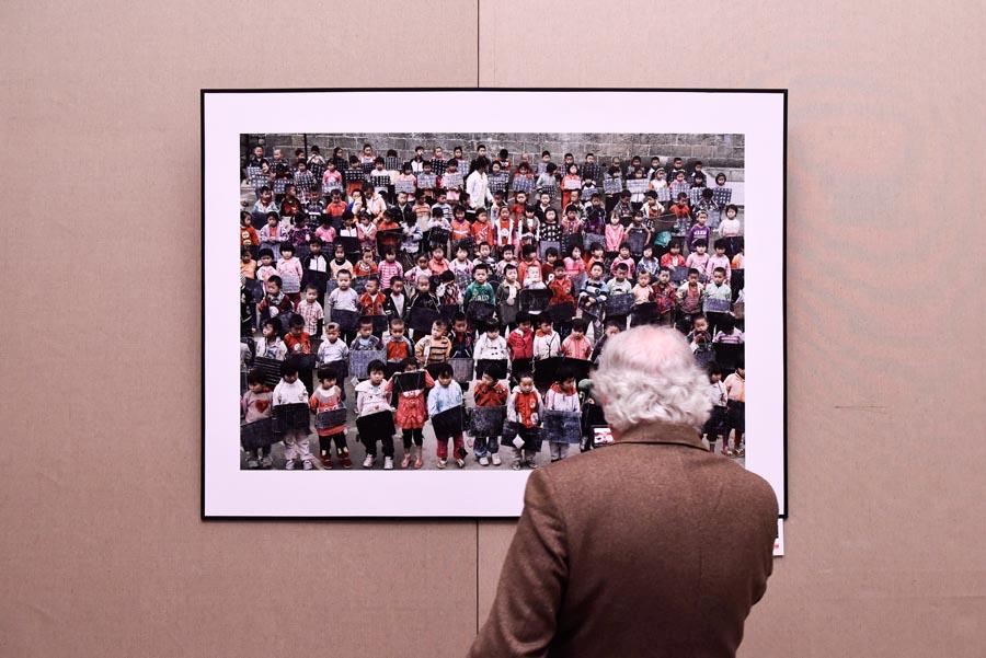 Photo exhibition in Paris marks 40th anniversary of China's reform and opening-up(1/5)