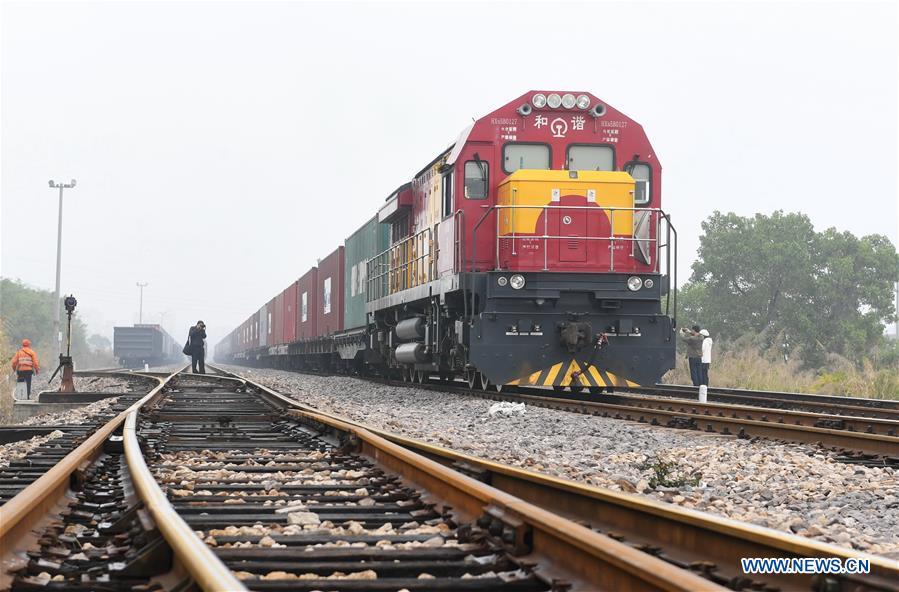 China opens new freight train service to Budapest(1/3)