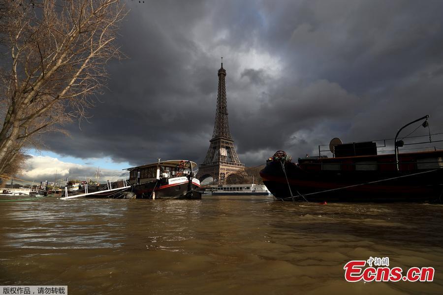 Paris floods as River Seine reaching its peak(1/4)
