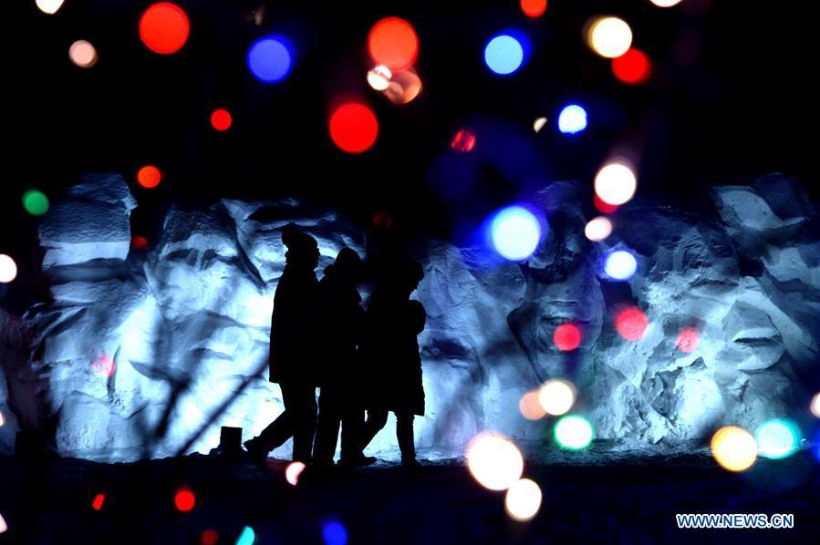 Snow & ice cultural park attracts tourists in Mohe, NE China(1/5)