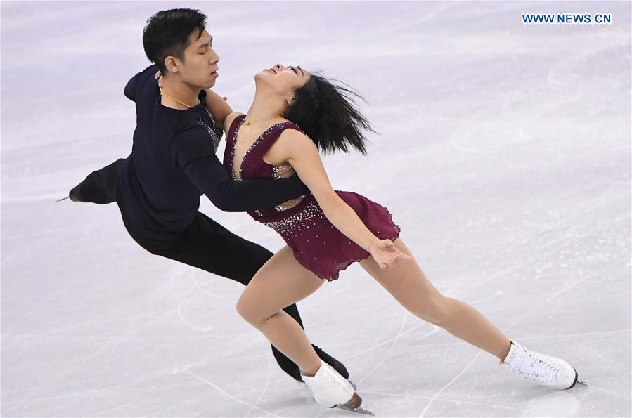China's pair Sui/Han lead figure skating short program at PyeongChang Olympics (1/8)
