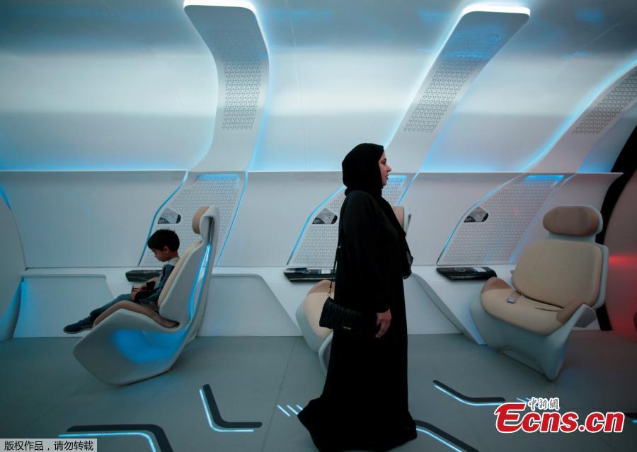 Hyperloop commuter pod unveiled in Dubai (1/4)