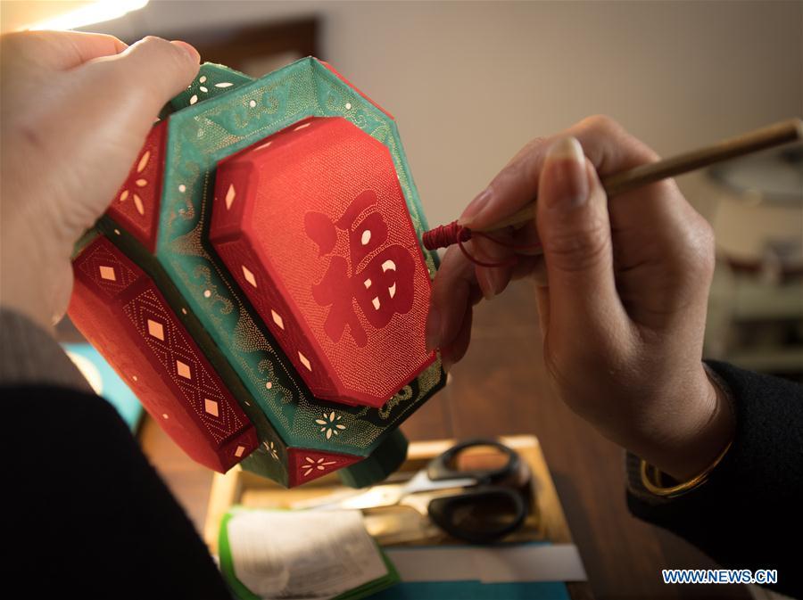 National intangible cultural heritage: lantern making in Xianju(1/7)