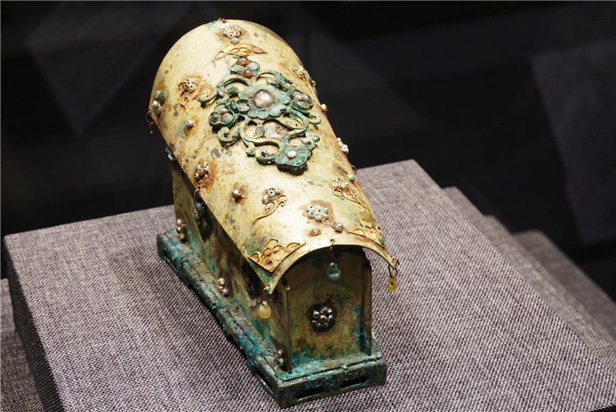 Tang Dynasty relics exhibited in E China's Hangzhou(1/7)