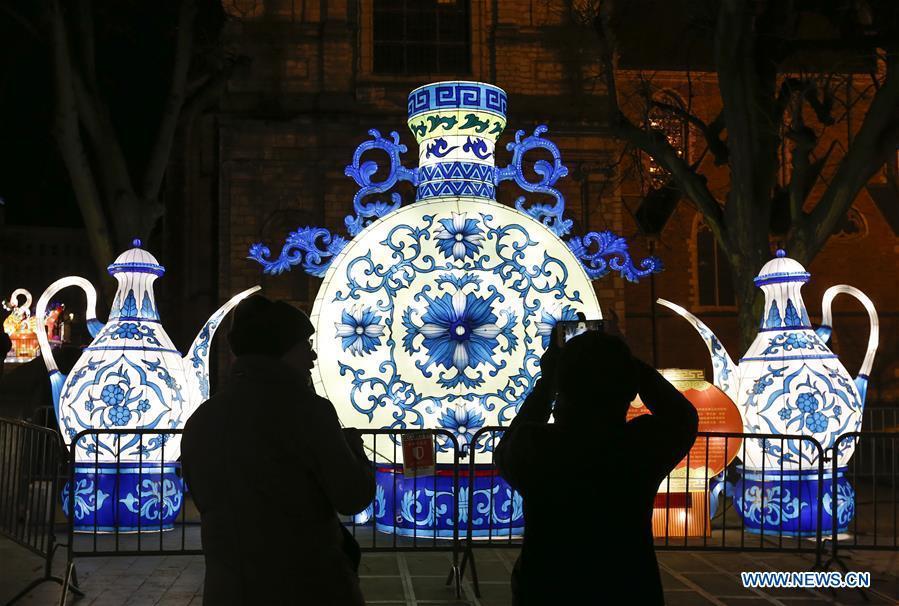 Lanterns to illuminate night of Lantern Festival(1/7)