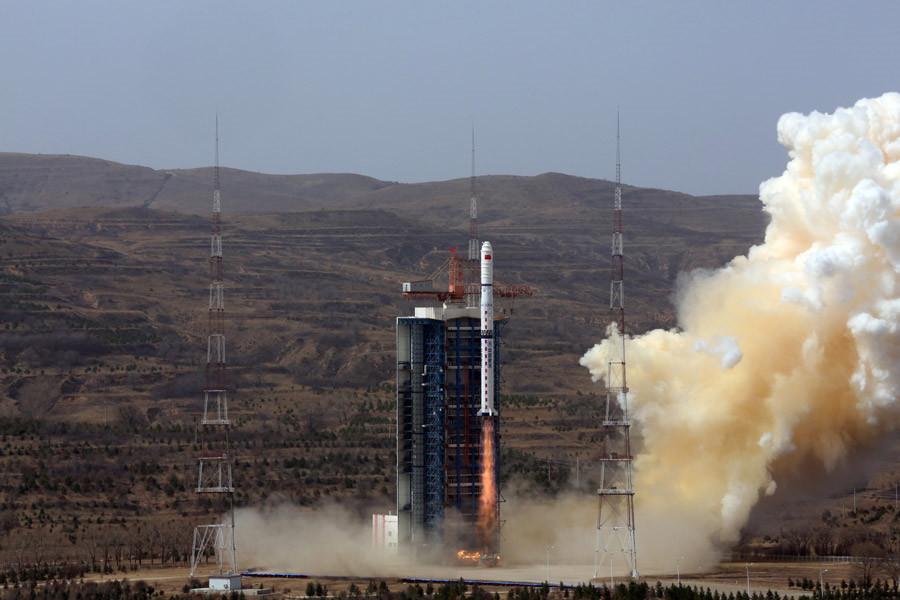 China launches high resolution earth observation satellites(1/2)