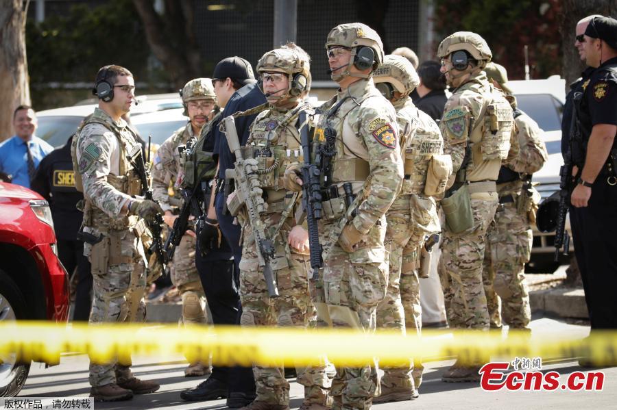 1 dead, 4 injured in shooting at YouTube headquarters(1/5)