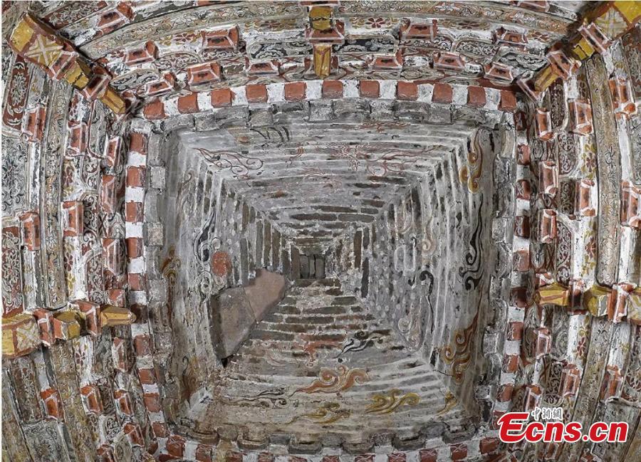 Well-preserved tomb murals found in Shanxi(1/2)