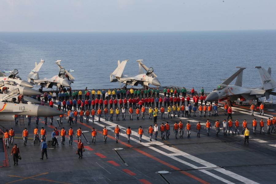 Ship-borne fighter jets take off from aircraft carrier Liaoning(1/8)