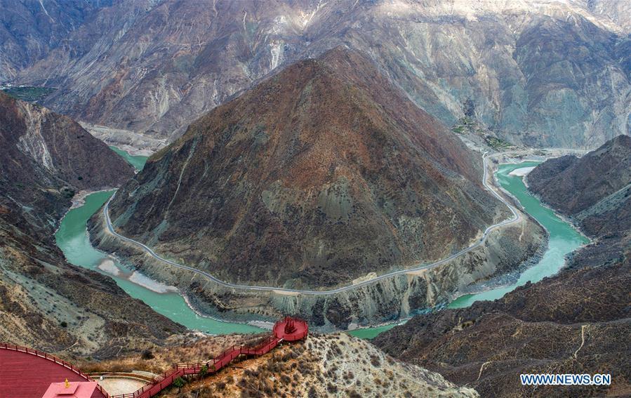 Efforts taken to restore ecological environment in upper reaches of Yangtze River in Yunnan(1/7)