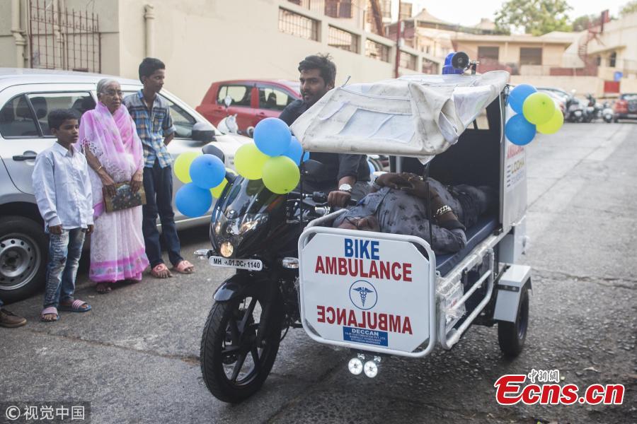 Bike ambulance launched In Mumbai(1/3)
