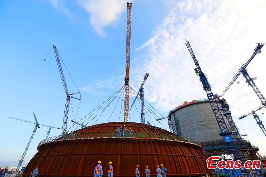 Photo taken on May 23, 2018 shows the installation site of a hemispherical dome at the No. 3 unit of Fangchenggang nuclear power station in south China\'s Guangxi Zhuang Autonomous Region. The dome has been installed on a reactor at China\'s nuclear power project in Fangchenggang using Hualong One technology, a domestically-developed third generation reactor design.  (Photo: China News Service/Huang Huifang)