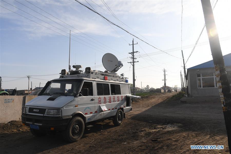 Rescuers work at quake-hit Yamutu Village of Songyuan City, northeast China\'s Jilin Province, May 28, 2018. An earthquake with a magnitude of 5.7 rocked Ningjiang District, Songyuan City of Jilin Province in early Monday morning. (Xinhua/Zhang Nan)