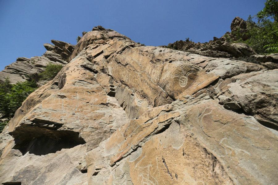 Rock art on the Helan Mountain in Ningxia Hui autonomous region, May 21, 2018.  (Photo provided to chinadaily.com.cn)