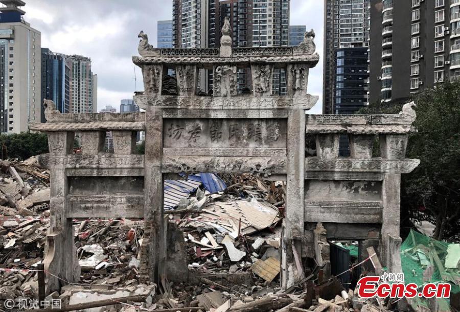 A memorial archway from the Qing Dynasty (1644-1911) has been discovered during renovation work in a community in Guiyang City in Southwest China’s Guizhou Province. The eight-meter-tall, nine-meter-wide structure was originally constructed to honor the filial piety of a woman to her parents-in-law in 1841. The existence of the cultural relic has only recently been publicly known as it was long hidden in a private residence. (Photo/VCG)