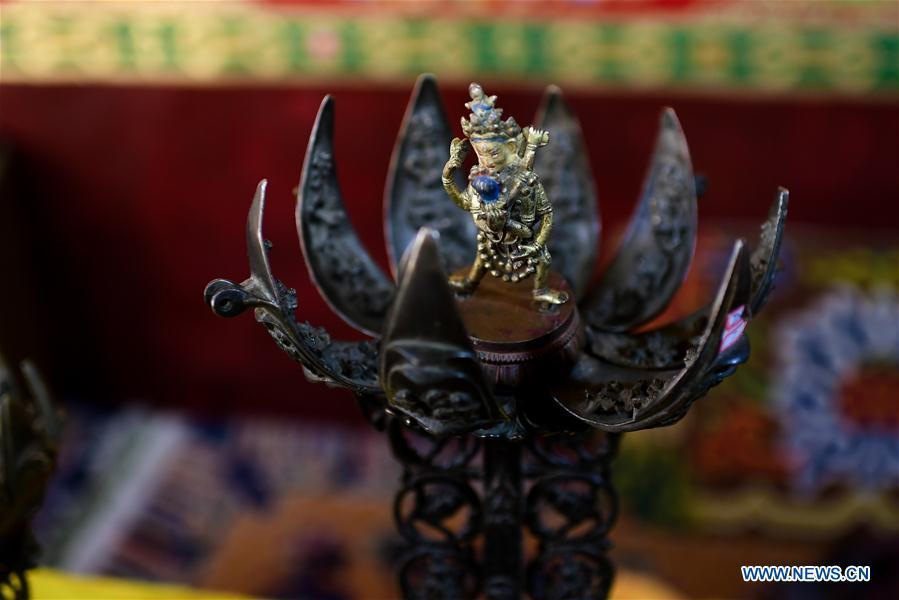 Photo taken on March 15, 2018 shows cultural relics preserved at Dana Temple in Yushu Tibetan Autonomous Prefecture, northwest China\'s Qinghai Province. Dana Temple is closely related to the Epic of King Gesar and preserves a number of relevant relics. (Xinhua/Wu Gang)