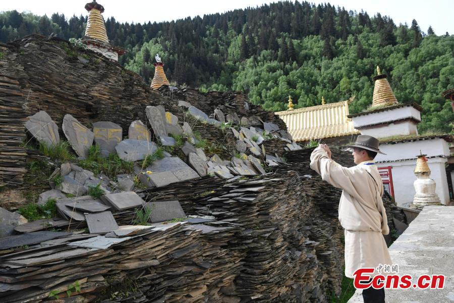 A view of the stone sutras at Bangtuo Monastery, Rangtang County, Southwest China\'s Sichuan Province. The monastery is home to 500,000 stone slabs inscribed with Tripitaka scriptures, which were made in the Ming and Qing dynasties by more than 60 masons over a period of nine years on an area of 598 square meters, the largest and best-preserved stone sutras in the world. (Photo: China News Service/An Yuan)