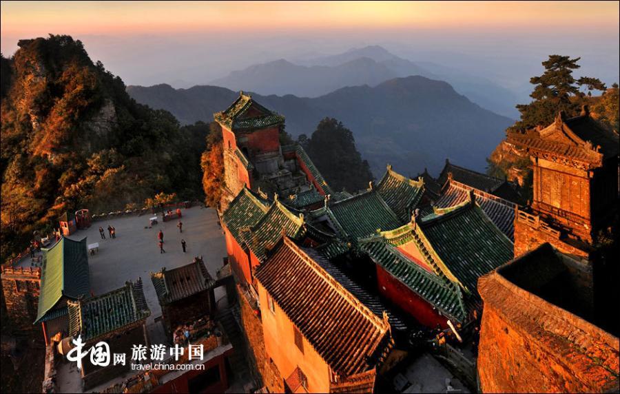 Located in southwest of Danjiangkou City, Wudang Mountain, also known as Taihe Mountain, is both a famous scenic spot and a holy site of Taoism, China\'s indigenous religion.  (Photo/China.org.cn)

18. Ancient Building Complex in the Wudang Mountains

Located near the city of Danjiangkou in central Hubei province, the Wudang Mountains are home to a famous complex of ancient palaces, temples and Taoist buildings dating back to the 7th century.

It represents the highest standards of Chinese art and architecture over a period of nearly 1,000 years.

The ancient building complex was added to the World Cultural Heritage List in 1994.