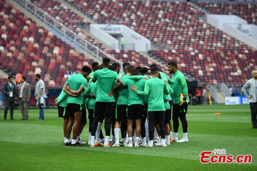 Footballers of the Saudi Arabia national team train at Luzhniki Stadium in Moscow, Russia, June 13, 2018, ahead of the World Cup. (Photo: China News Service/Tian Bochuan)