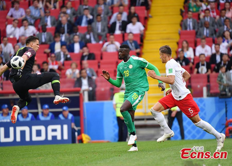 A match between Senegal and Poland in Group H of the World Cup in Spartak Stadium, Moscow, Russia, June 19, 2018. Senegal recorded the first African win at the 2018 World Cup when they beat Poland 2-1 on Tuesday thanks to a deflected Thiago Cionek own goal and a terrible error by Polish \'keeper Wojciech Szczesny. (Photo: China News Service/Mao Jianjun)