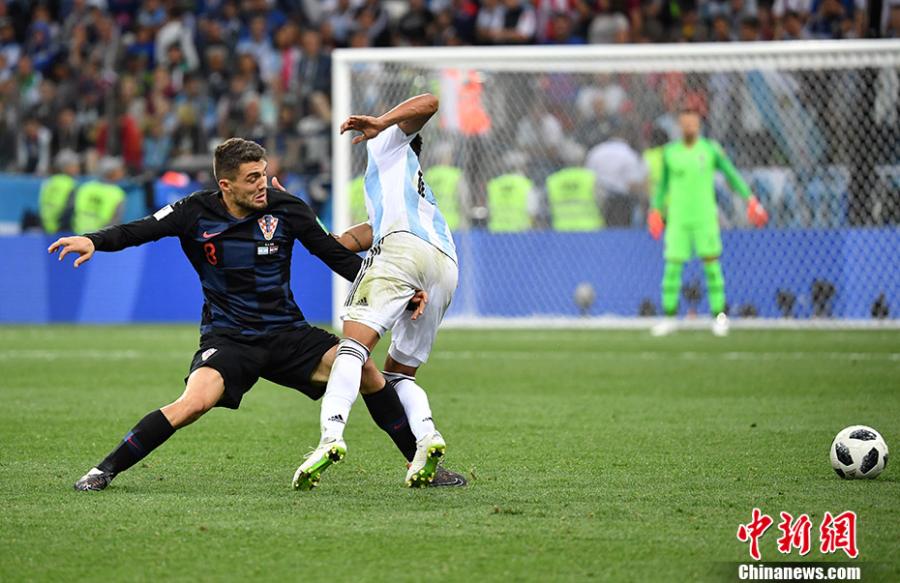A match between Argentina and Croatia in a Group D match of the World Cup in Nizhny Novgorod, Russia, June 21, 2018. Croatia won 3-0. (Photo: China News Service/Mao Jianjun)