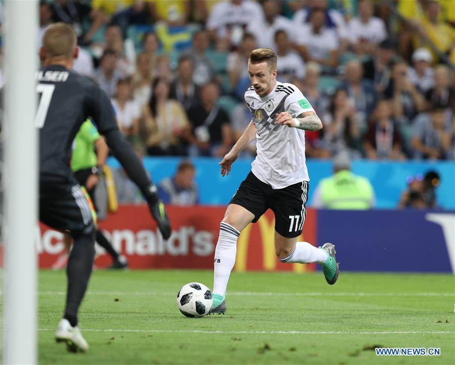 Marco Reus (R) of Germany competes during the 2018 FIFA World Cup Group F match between Germany and Sweden in Sochi, Russia, June 23, 2018. (Xinhua/Lu Jinbo)