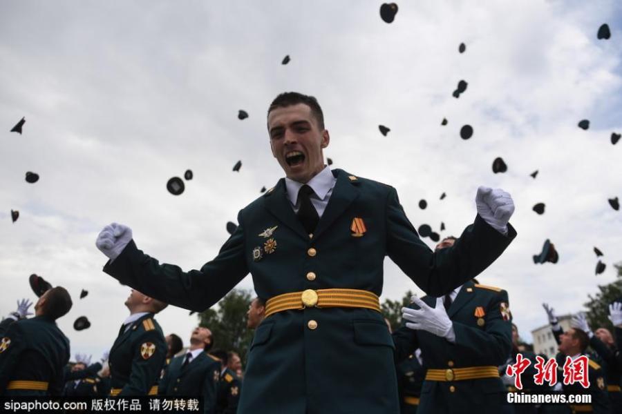 Young officers gather for a graduation ceremony at the Novosibirsk Military Institute of the Russian National Guard, June 23, 2018. (Photo/SipaPhoto)