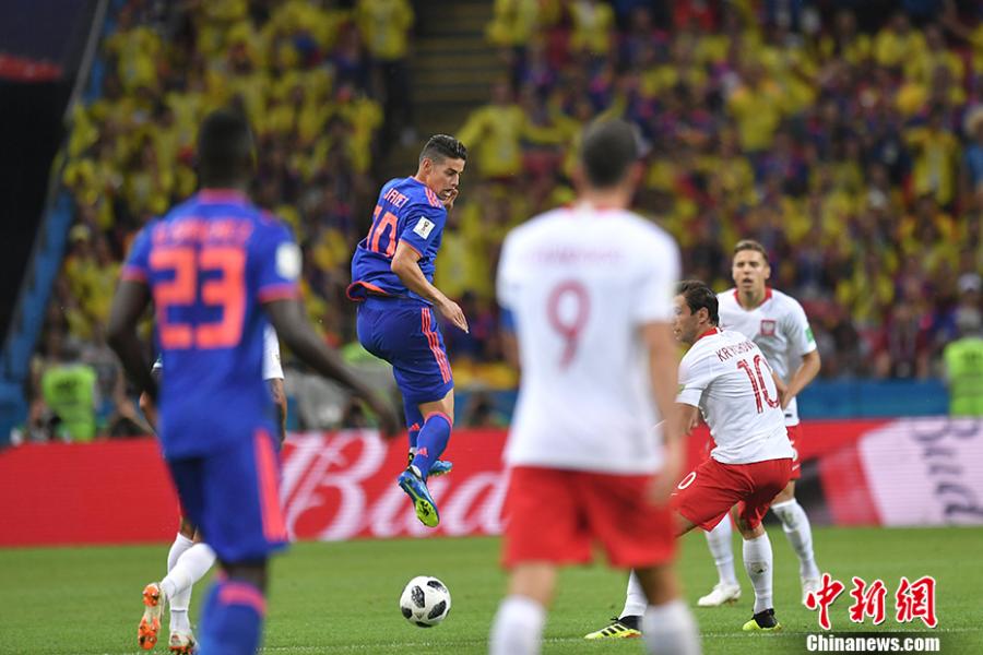 A match between Argentina and Colombia in a Group H match of the World Cup in Kazan, Russia, June 24, 2018. Poland have lost any chance to qualify for the knockout phase of World Cup after falling to Colombia 3-0 in their second Group H match in the Kazan Arena on Sunday.(Photo: China News Service/Tian Bochuan)