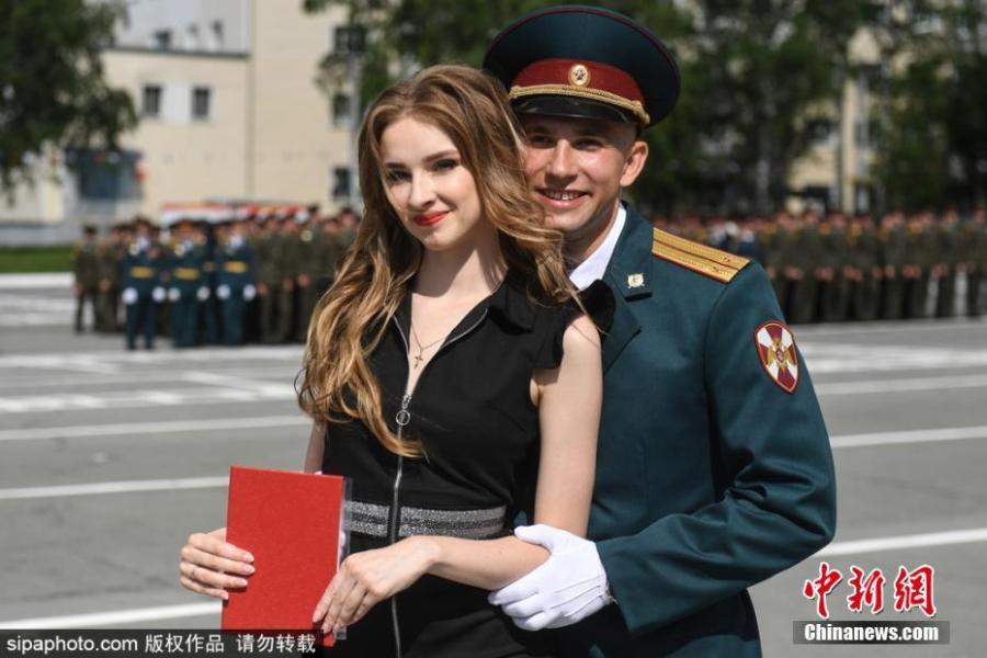 Young officers gather for a graduation ceremony at the Novosibirsk Military Institute of the Russian National Guard, June 23, 2018. (Photo/SipaPhoto)