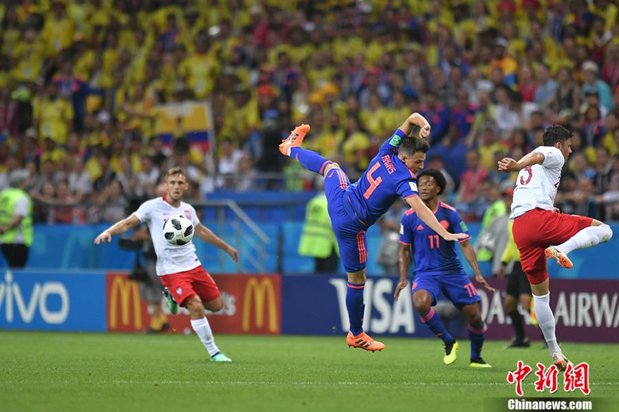 A match between Argentina and Colombia in a Group H match of the World Cup in Kazan, Russia, June 24, 2018. Poland have lost any chance to qualify for the knockout phase of World Cup after falling to Colombia 3-0 in their second Group H match in the Kazan Arena on Sunday.(Photo: China News Service/Tian Bochuan)